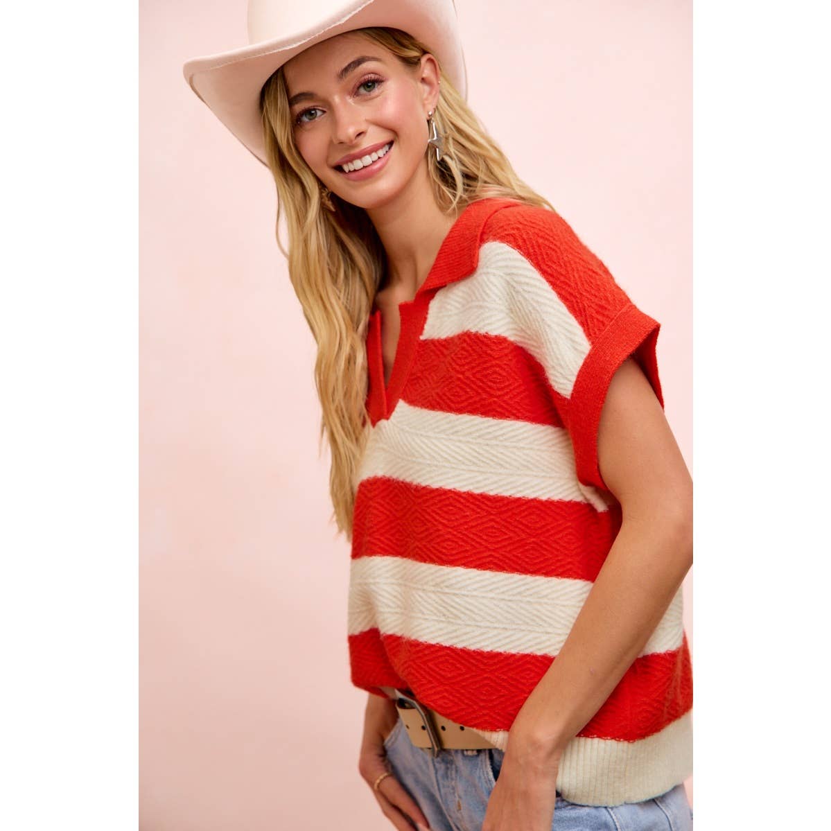 BiBi - TEXTURED STRIPE V NECKLINE RELAXED FIT KNIT TOP