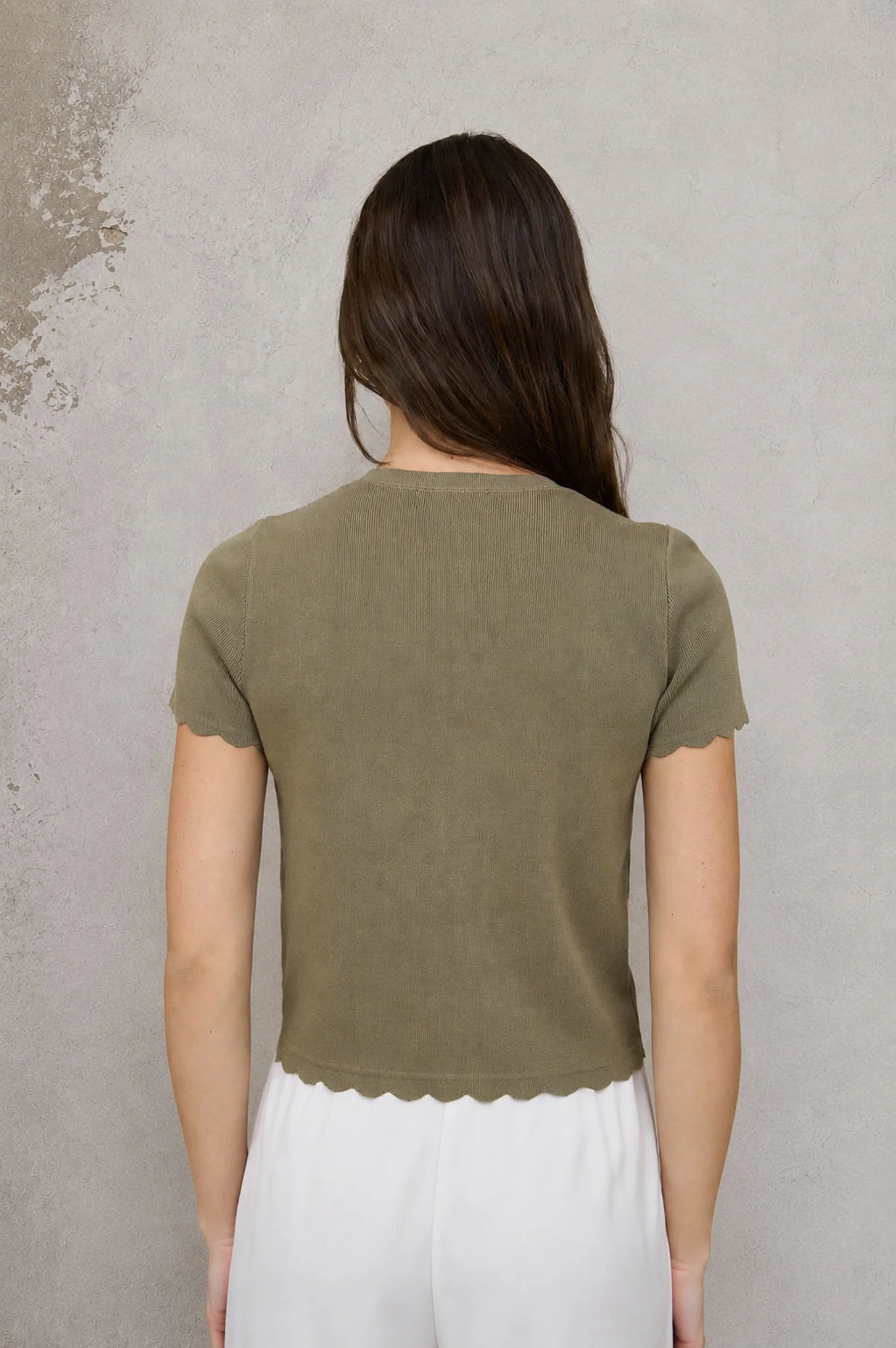 SCALLOPED SHORT SLEEVE BUTTON DOWN KNIT CARDIGAN - OLIVE