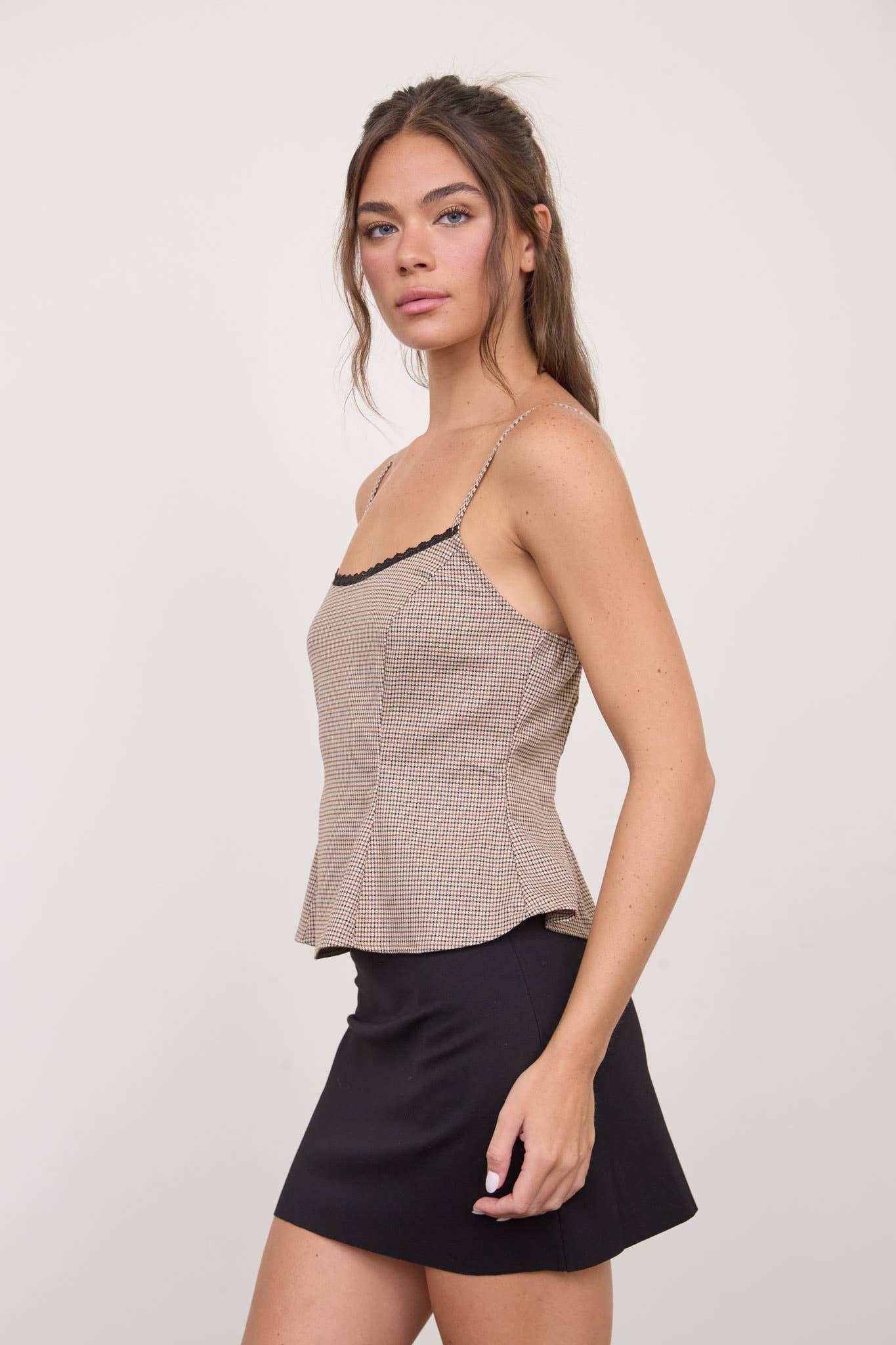 HOUNDSTOOTH LACE TRIM PEPLUM SPAGHETTI CAMI